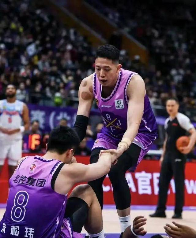 季后赛席位争夺最新动态