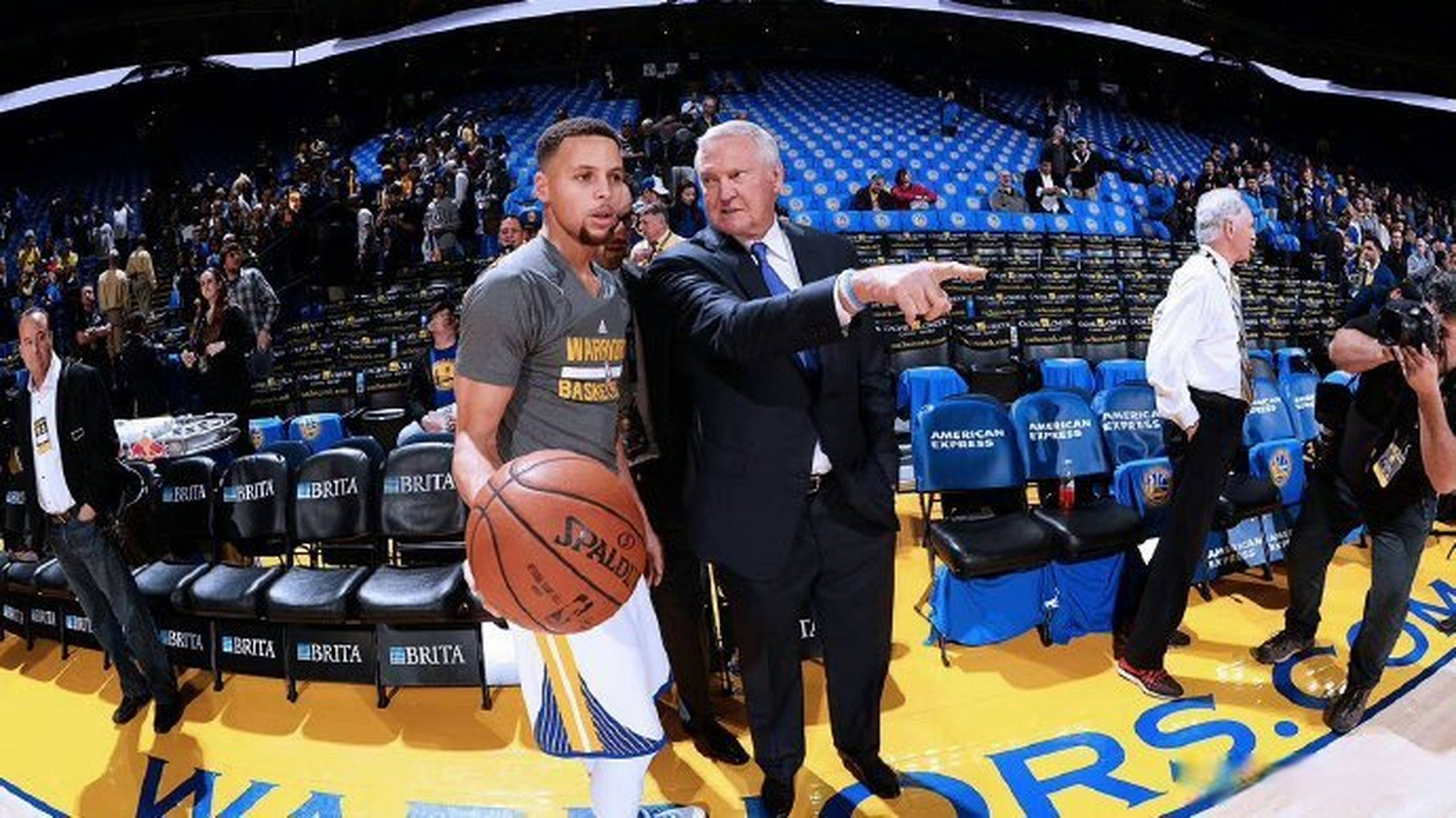 拉里伯德和杰里韦斯特,谁是NBA最伟大的白人球员_篮球_历史_1