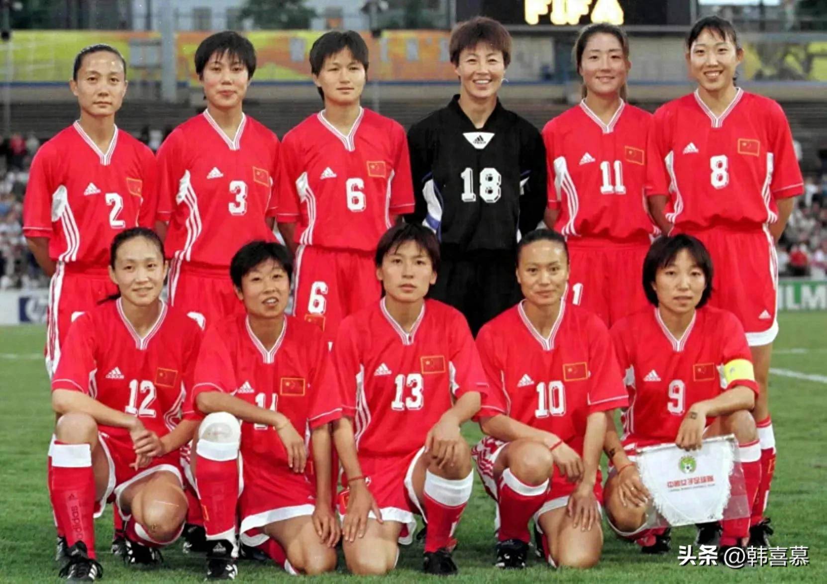 在美国举办的女足世界杯上,中国女足一鸣惊人,取得了亚军的好成绩