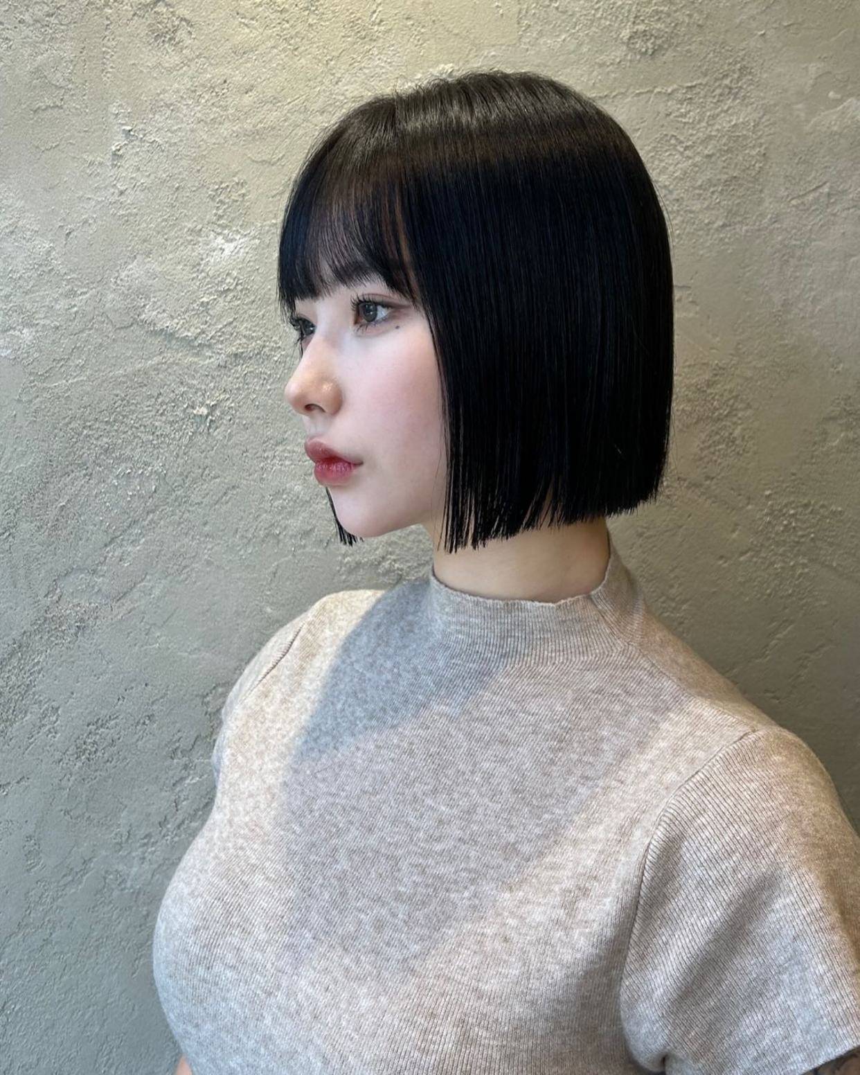 女士一刀切波波头简洁有型的时尚新宠