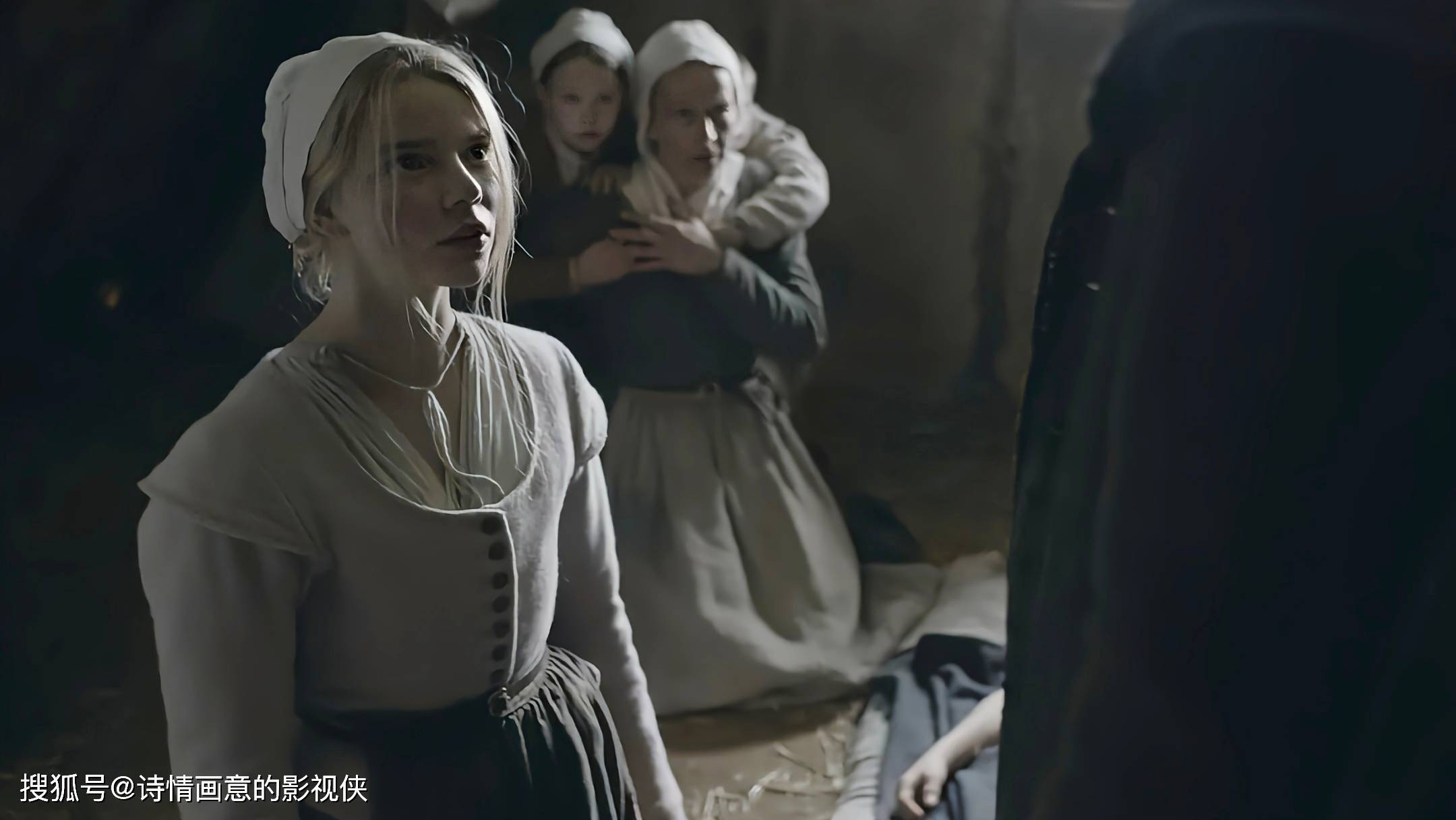 恐怖电影《女巫》:没有血腥暴力,只有氛围营造的深沉恐惧,引领观众