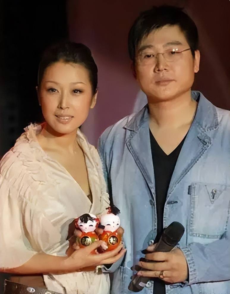 1973,年,孙悦出生在黑龙江哈尔滨的一个文艺家庭