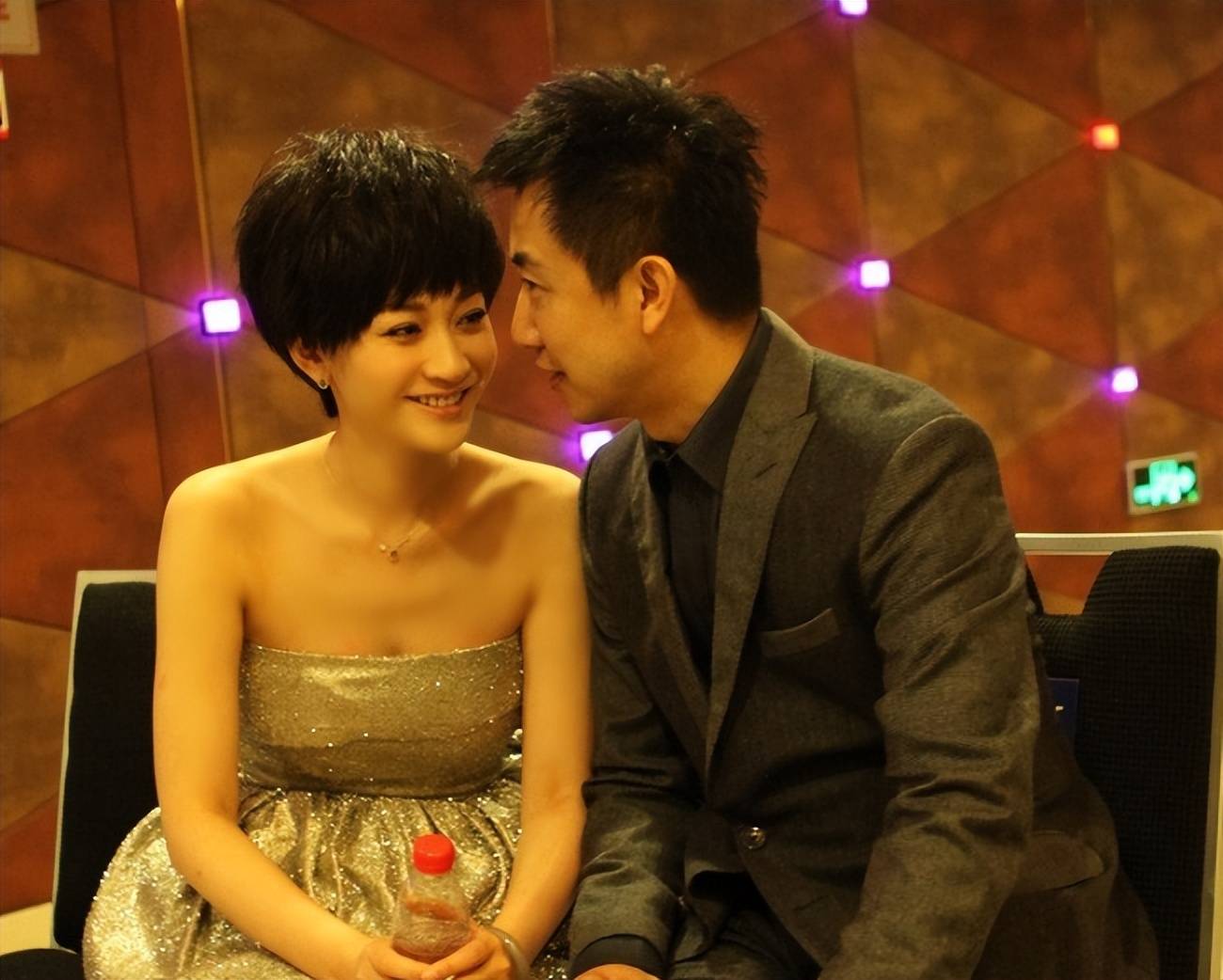 曾陷入三角恋的李小冉,难怪连倪萍都嫌她没脑子_刘晓庆_孙东海_繁花