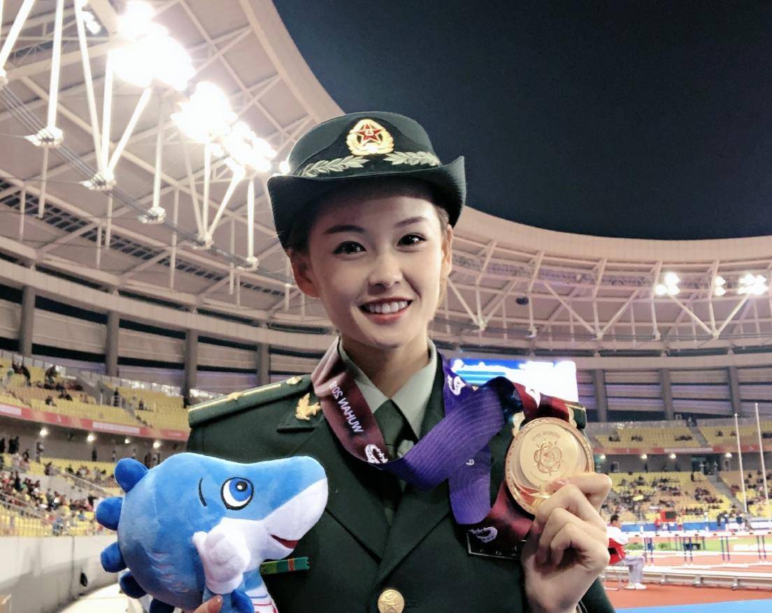 没错,杨家玉还是一名军人,在2019年武汉举行的第七届世界军人运动会