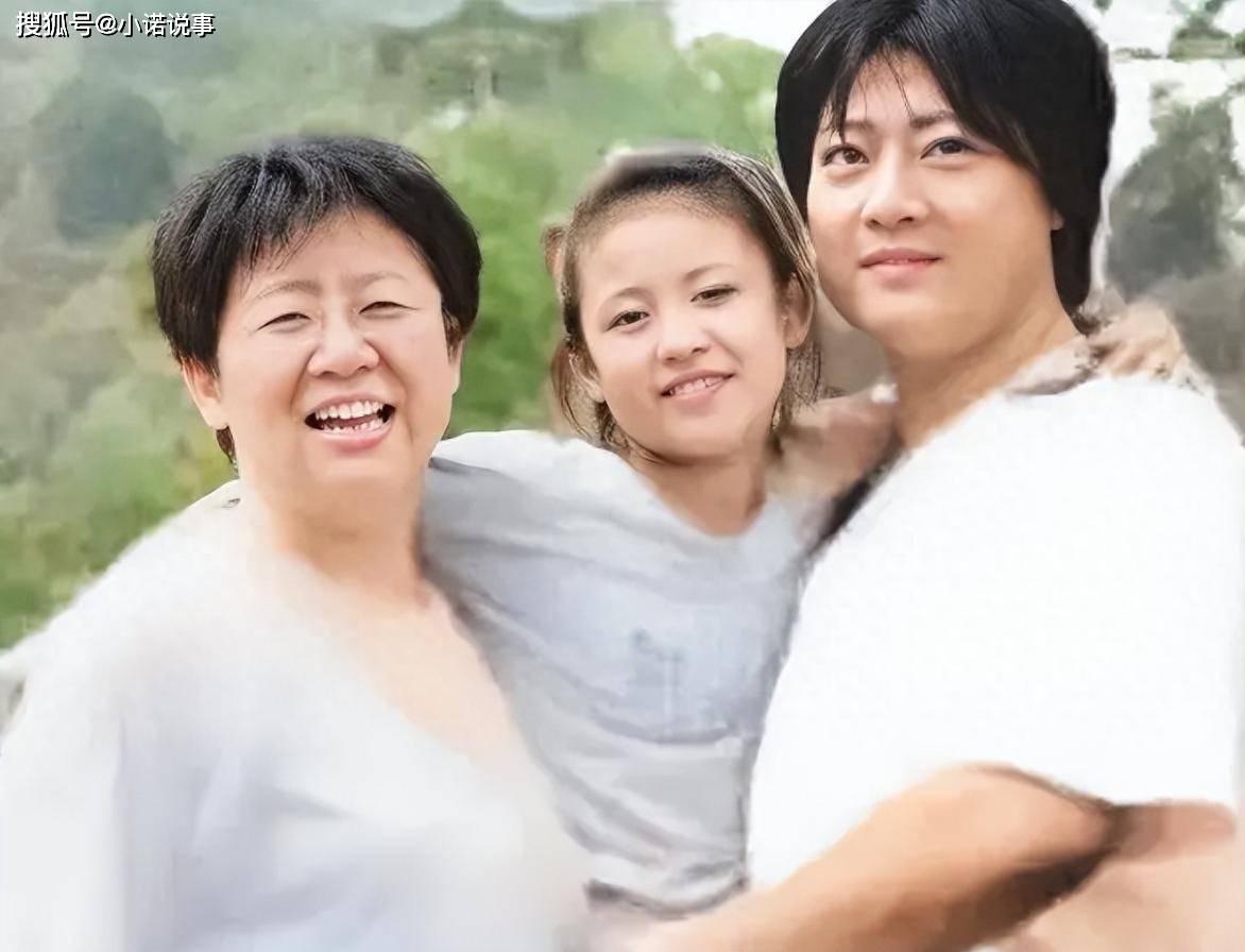 她是央视著名女导演娄乃鸣,患乳腺癌,丈夫小她7岁,后来怎样了?