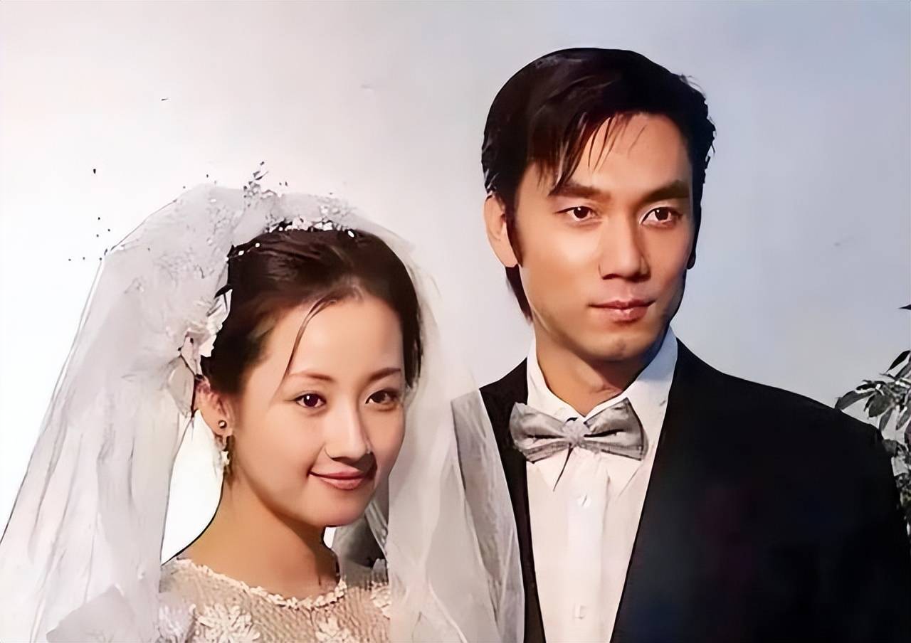 内娱最好命阔太:住亿万豪宅,做一顿饭赚7000万,被老公宠爱30年_林依轮