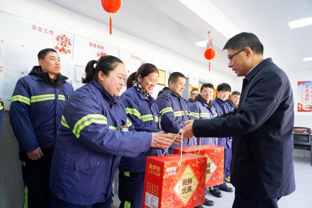 区委书记大年初二基层慰问：关怀一线人员