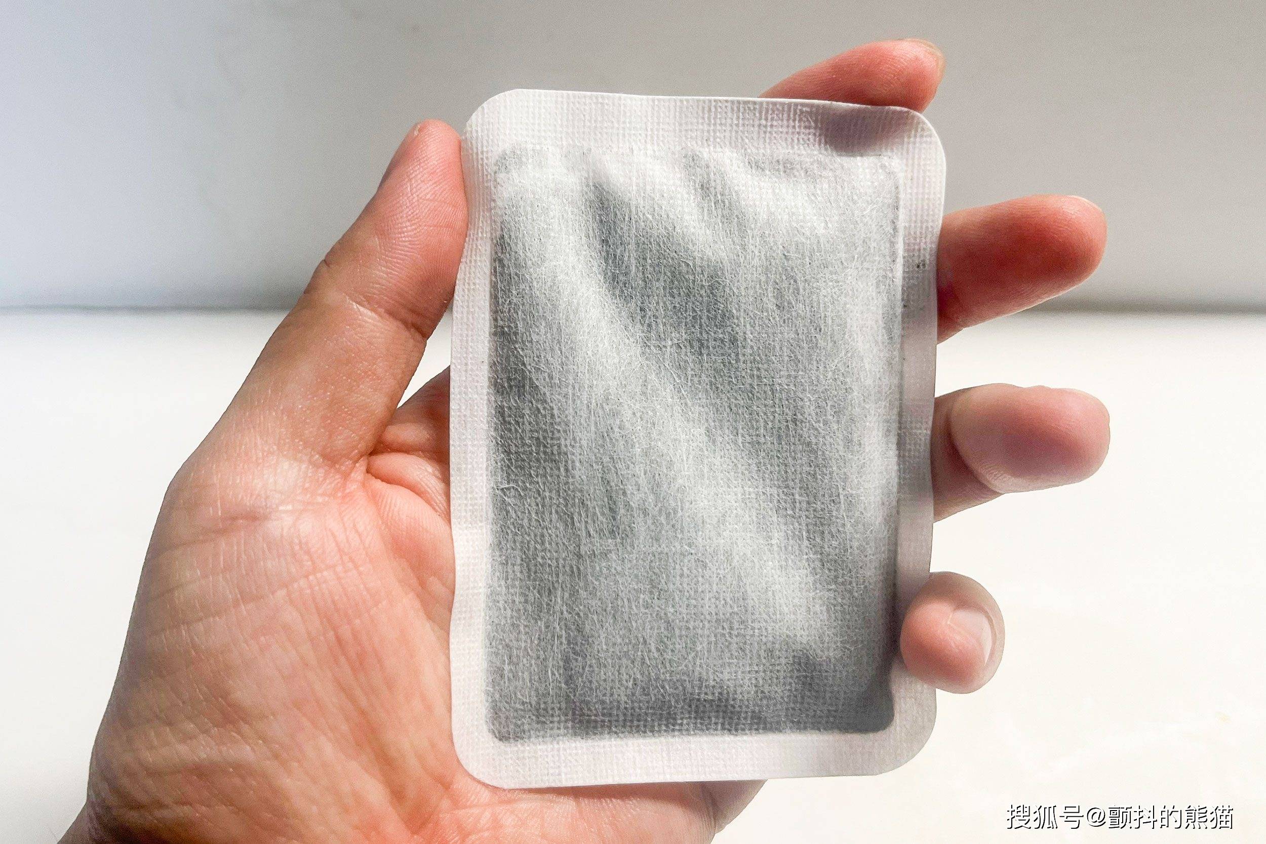 寒潮来袭!东京警视厅教你暖宝宝贴哪里最有效,真的更暖和