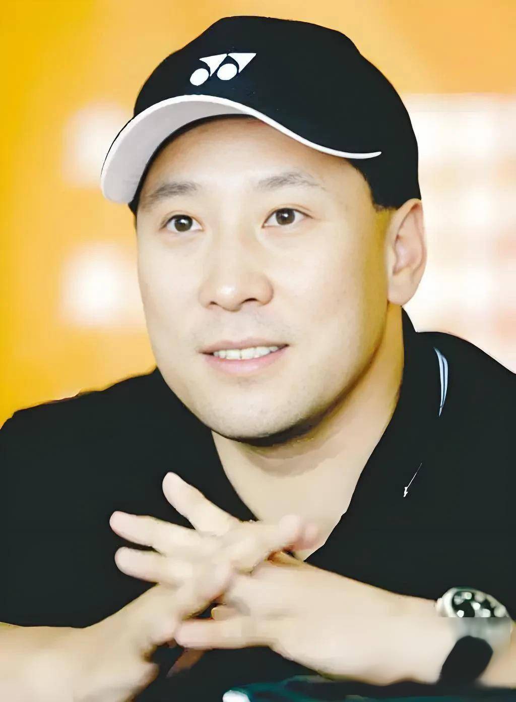 92冠教头李永波告别羽坛,转身到国外种榴莲?