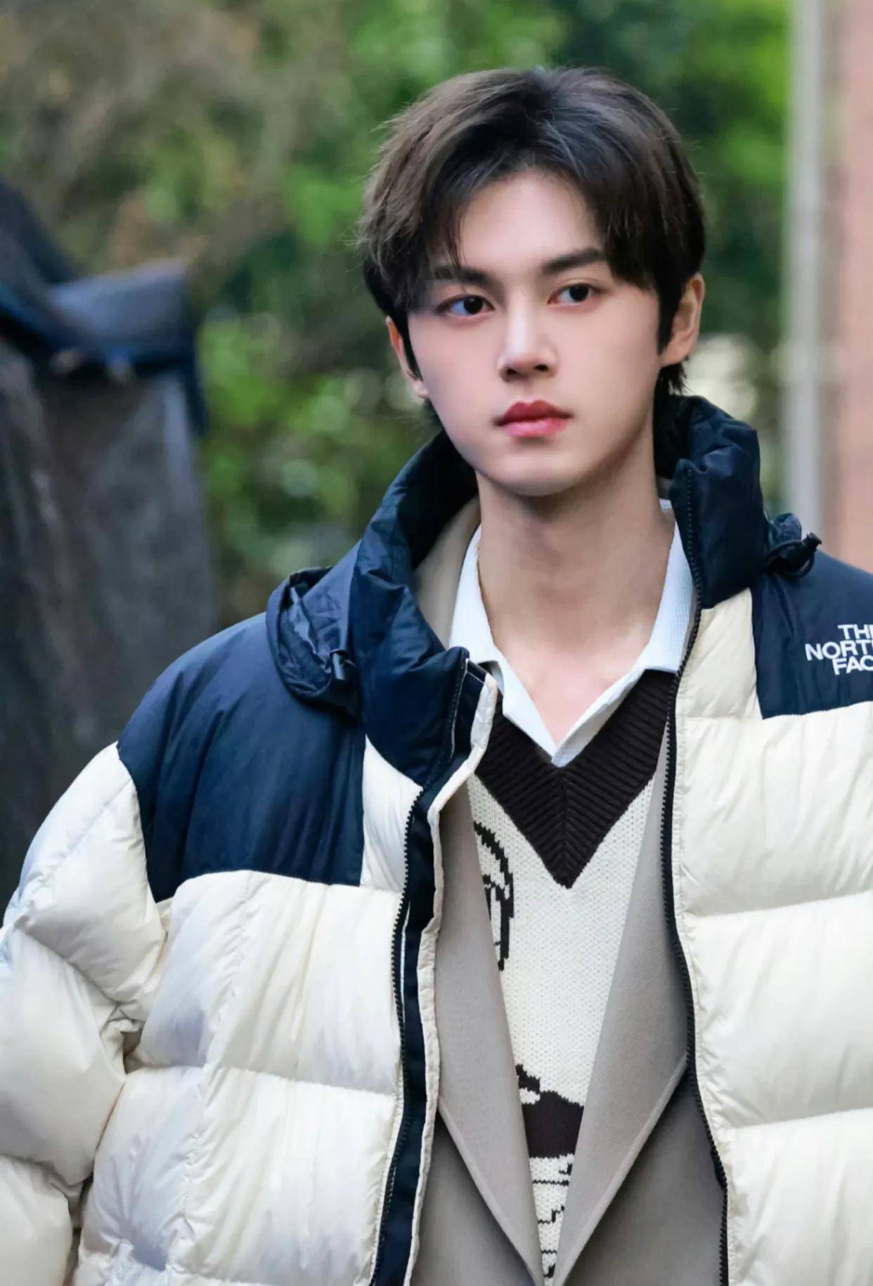 原创毕业于北京电影学院中国内地男演员歌手主持人