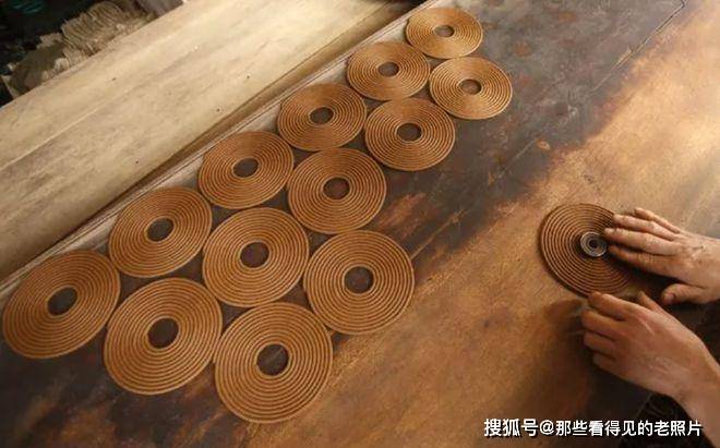 探秘越南春节香烛背后：Hong Chau村的故事，越南春节将至，Hong Chau村香烛制作全记录