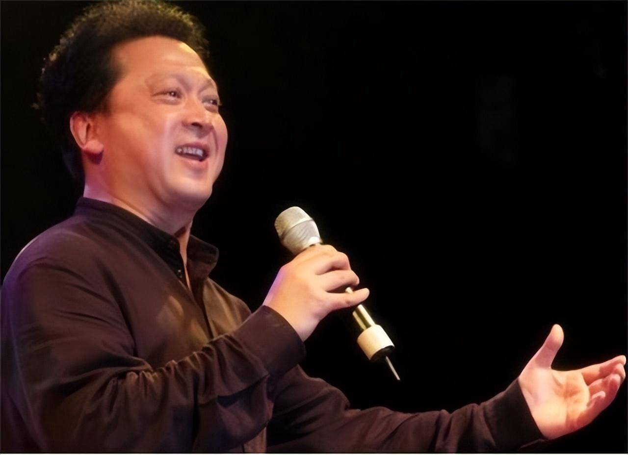 郁钧剑考入总政歌舞团,却因部队整编而失业,后来是如何成名的?