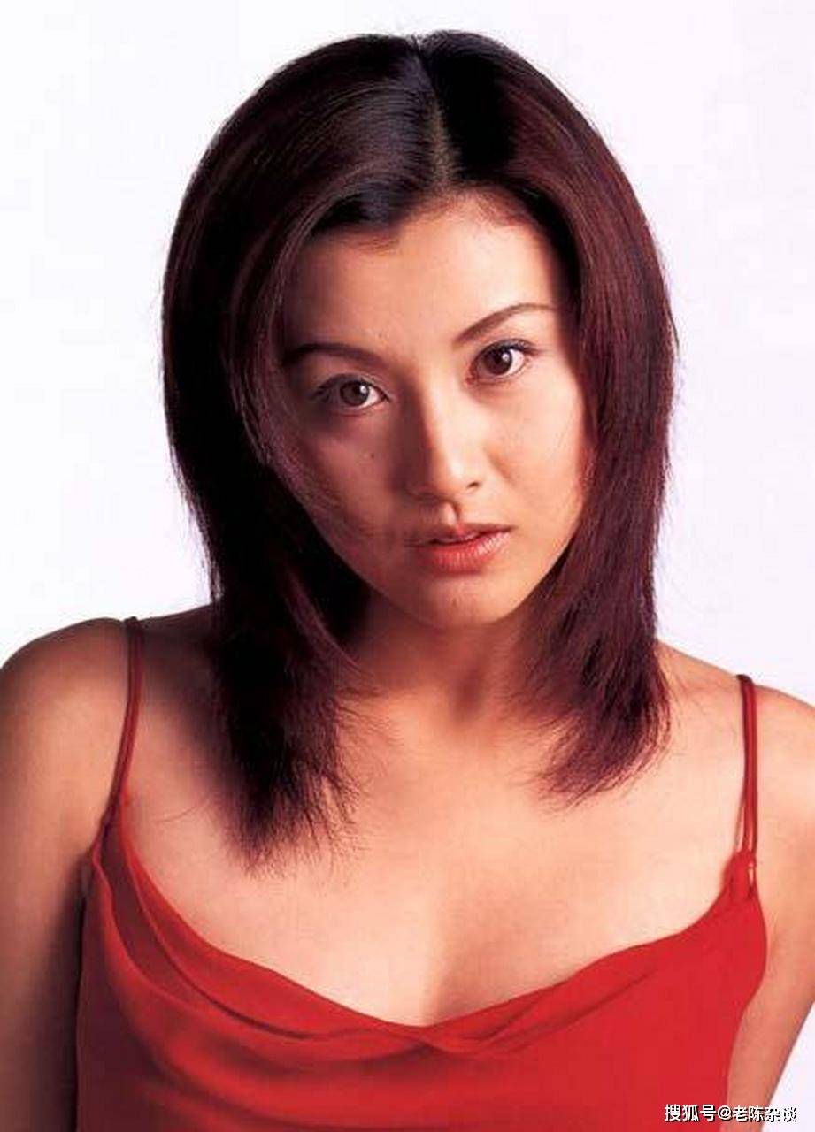 扛不住啊扛不住,藤原纪香,身材也太饱满有料了!