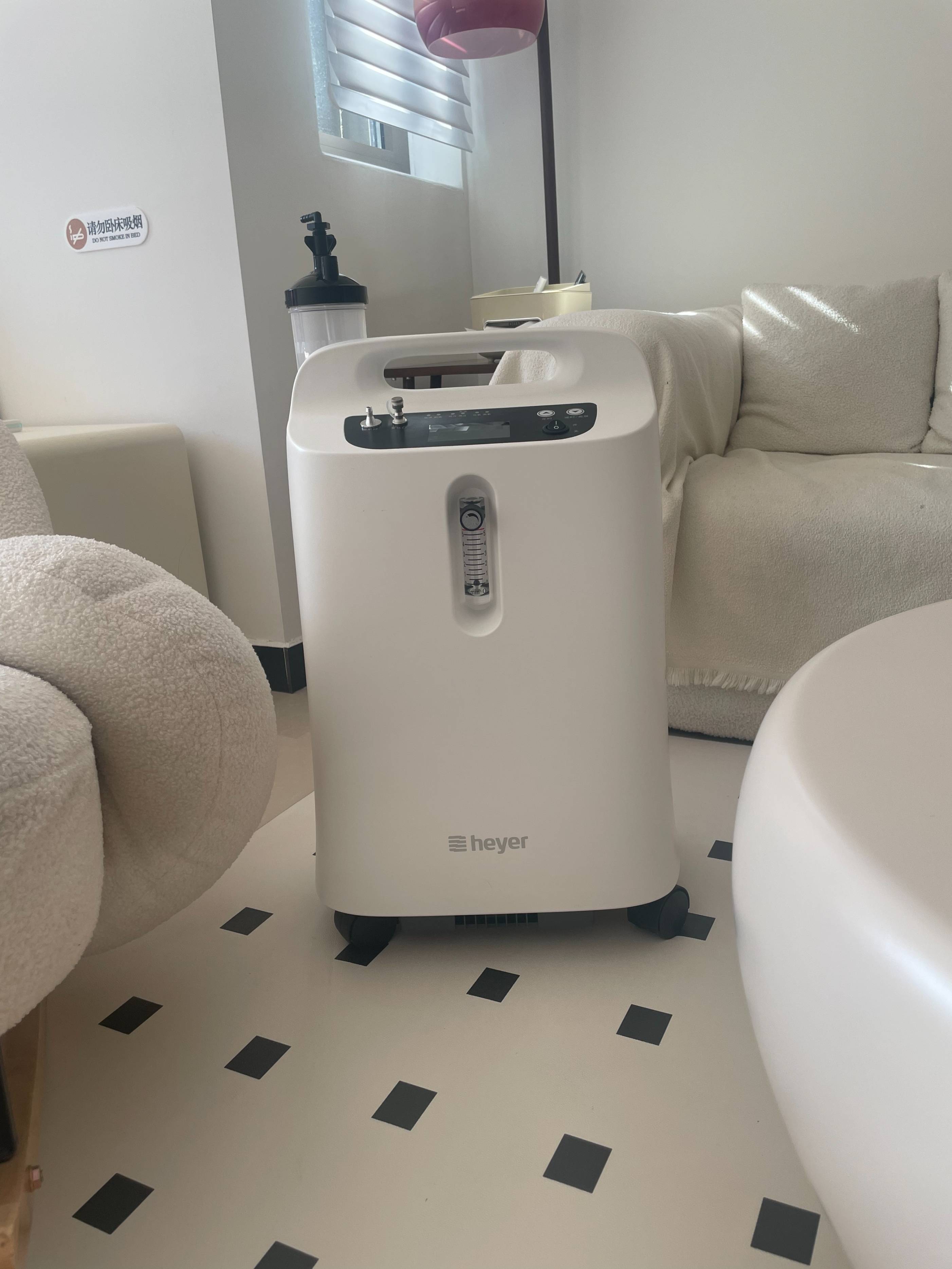 这可太重要了!一般来说,医用型制氧机的氧浓度要稳定在90%以