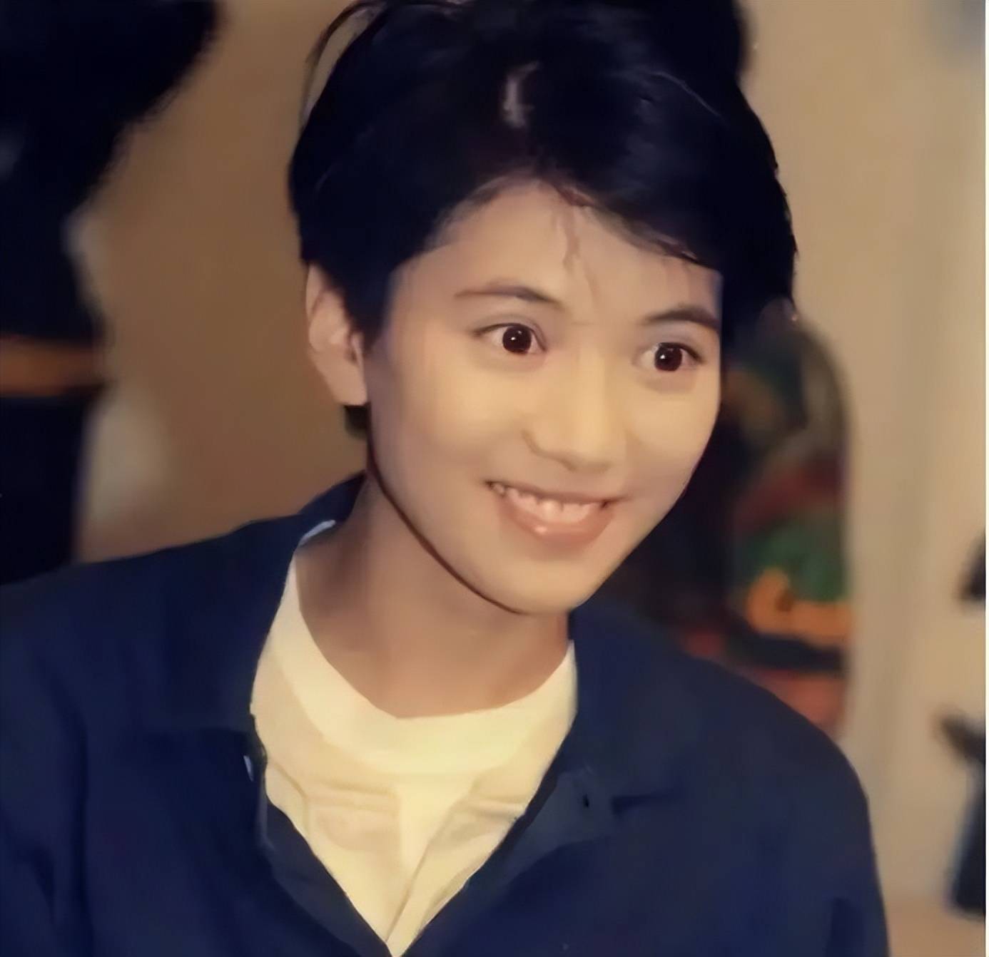 20岁被赌王送20种鲜花,袁咏仪如今和张智霖越来越像,事业又起航