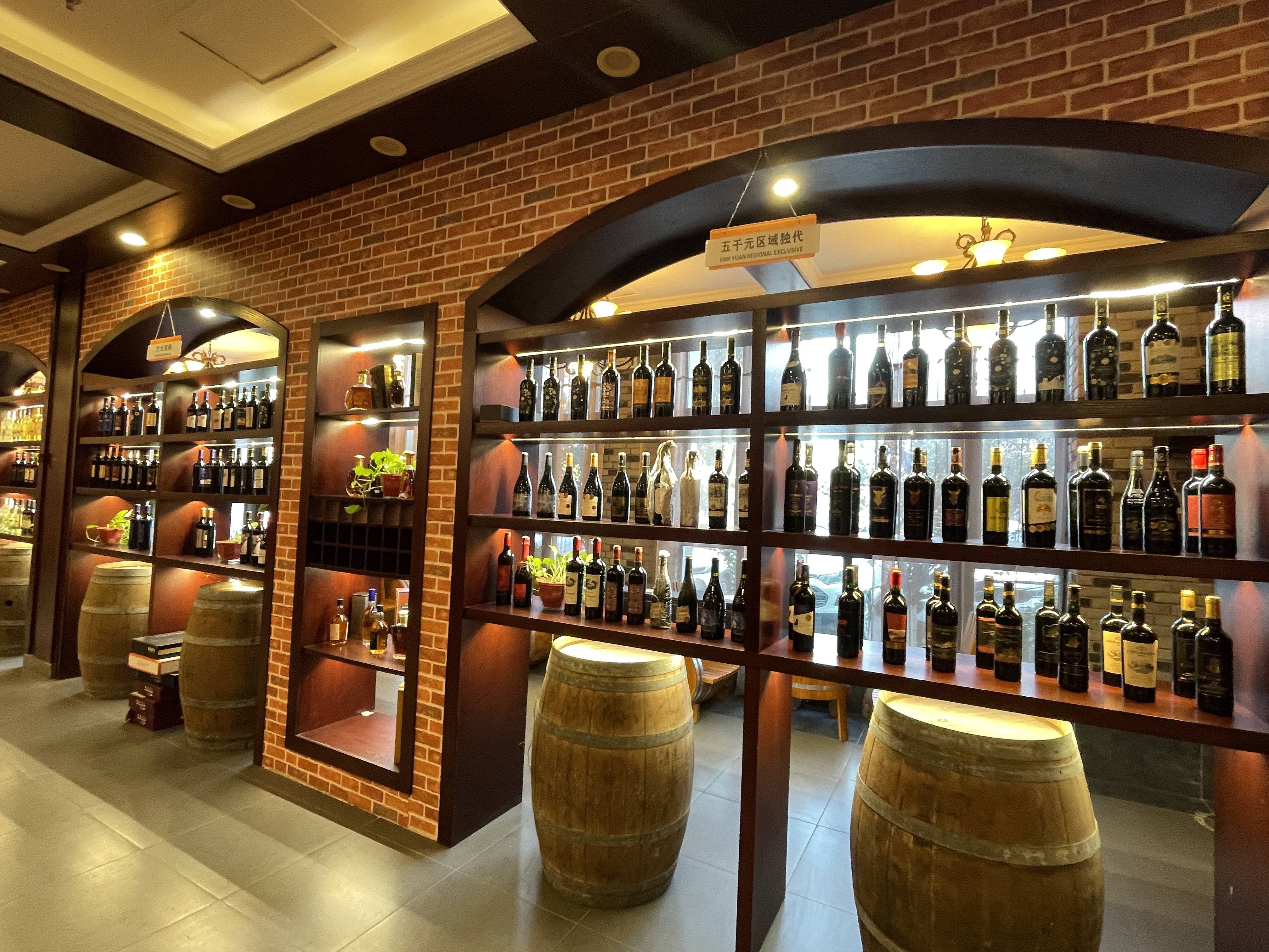 一人供应链,糖酒会上的葡萄酒宝藏