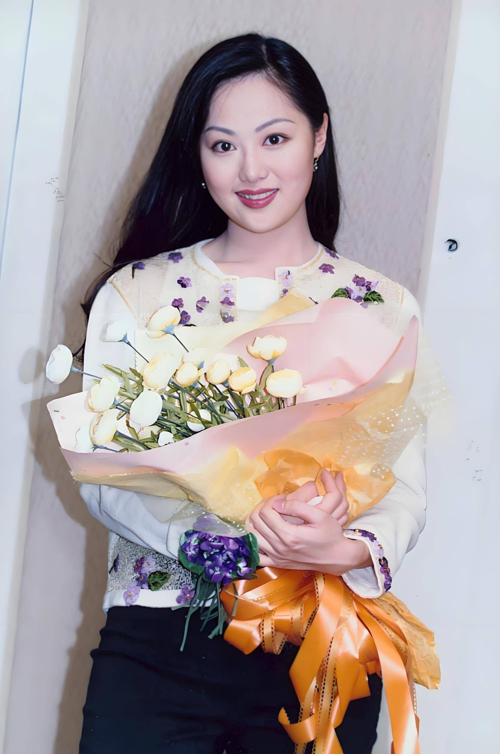 年轻的时候,章小蕙的美貌足以秒杀刘亦菲