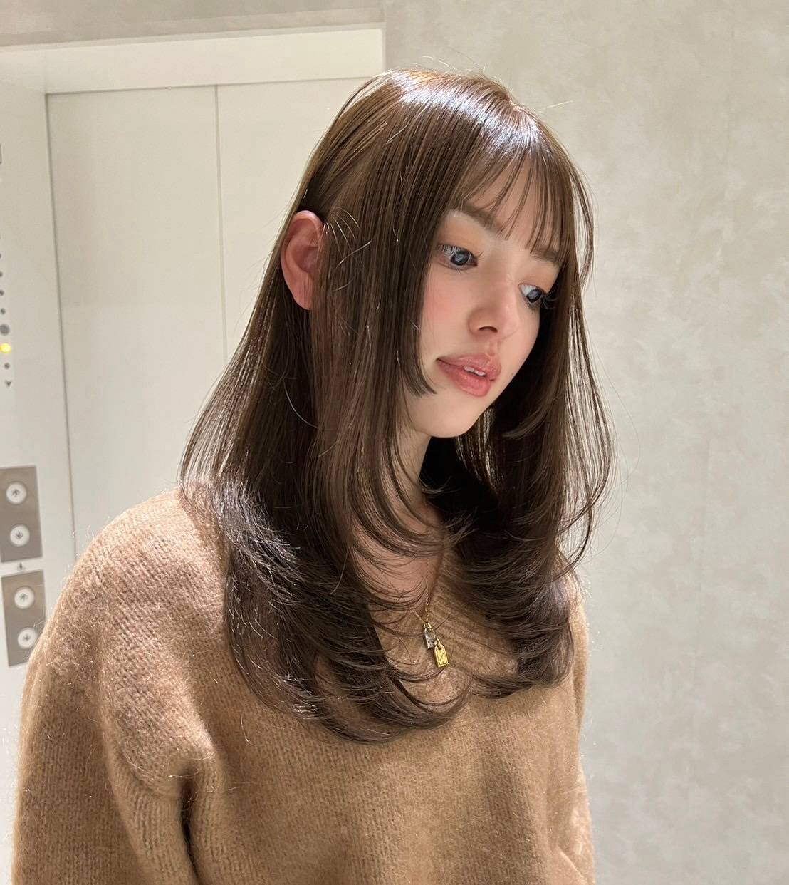 长发女性发型如何打理发尾烫与半头烫时尚不夸张