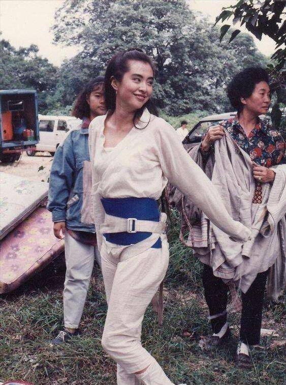 原创从聂小倩到艾灸师58岁王祖贤的烟火修行