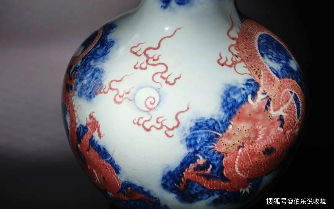 拍卖前瞻：清乾隆早期青花釉里红云龙图天球瓶领衔亚洲艺术周_搜狐网