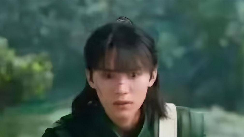 绿豆眼,尖嘴猴腮,长相磕碜却演"绝世美男",到底谁给的自信
