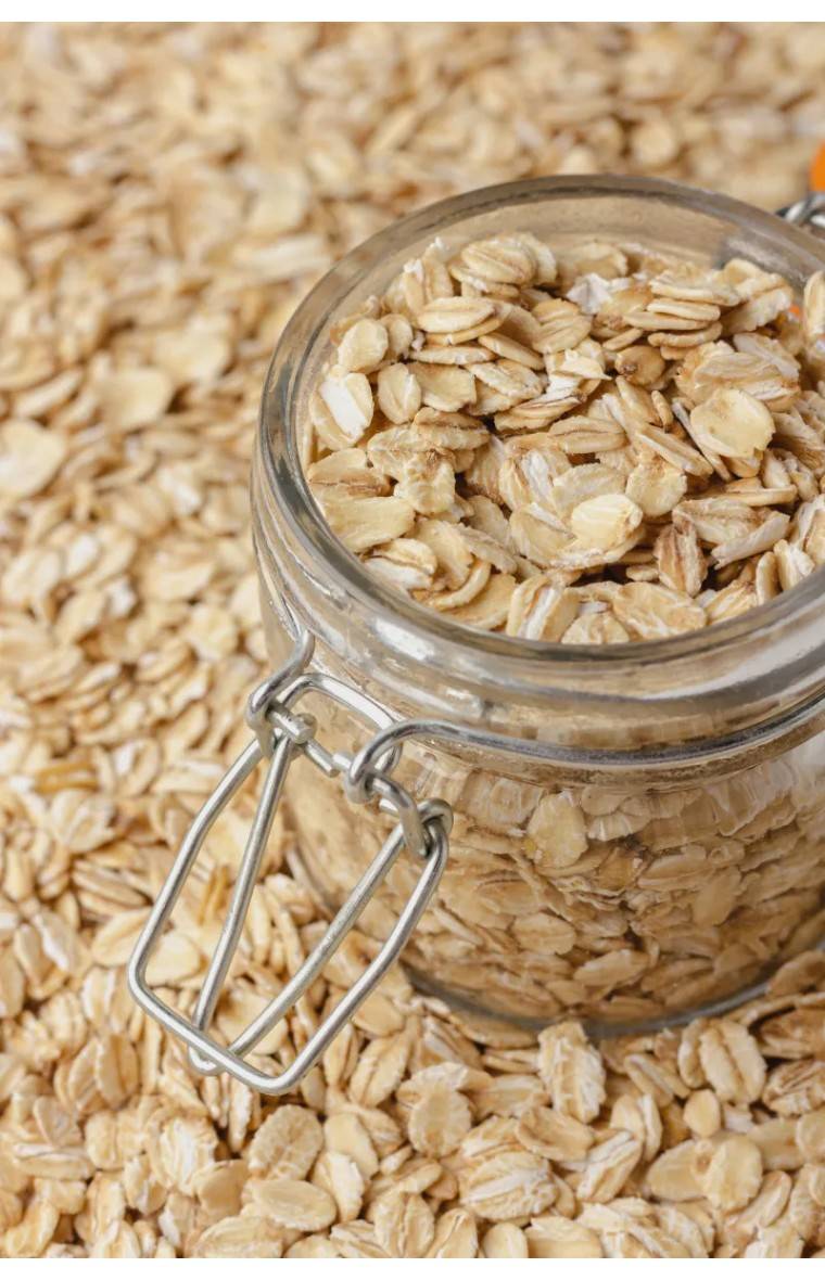 大麦一般是酿造啤酒的主要原料,也用作饲料;而小麦是面制品常用的原料