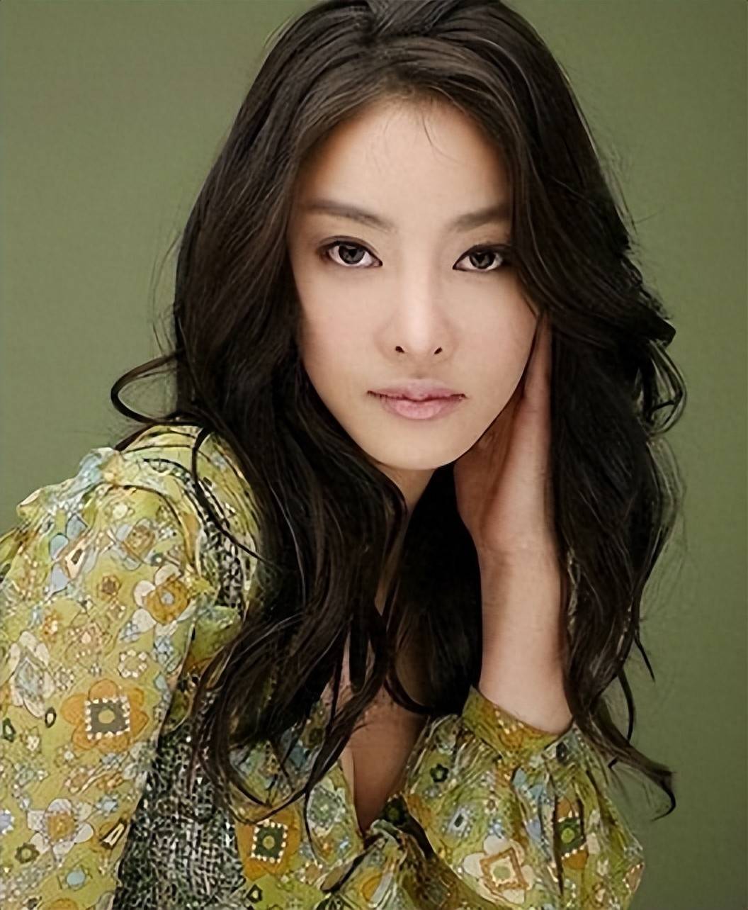 人间悲剧张紫妍:被31位财阀灌药陪睡,总统都无法替她申冤