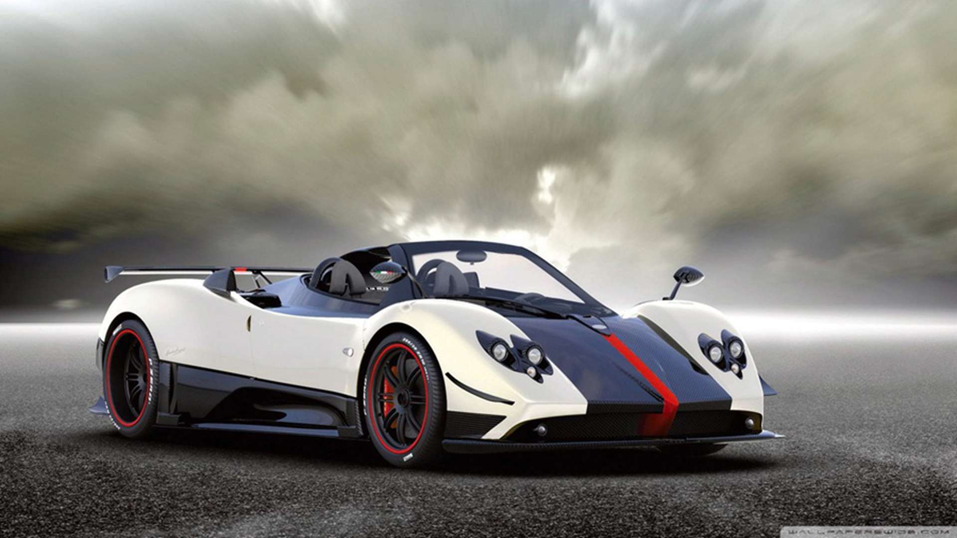 0t v8 碳纤维车身,300万级gt跑车的优雅暴力