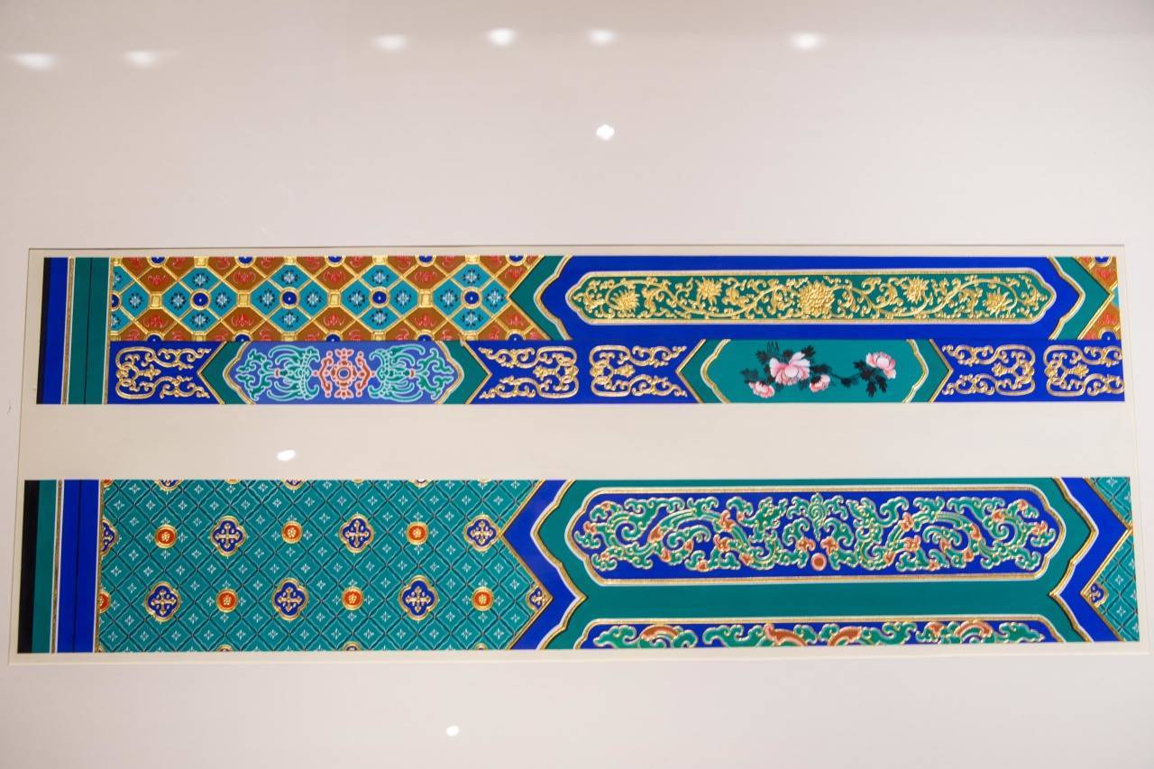 彩绘就是俗称的丹青,而古建筑彩绘就是古代汉族劳动人民在古建筑物上