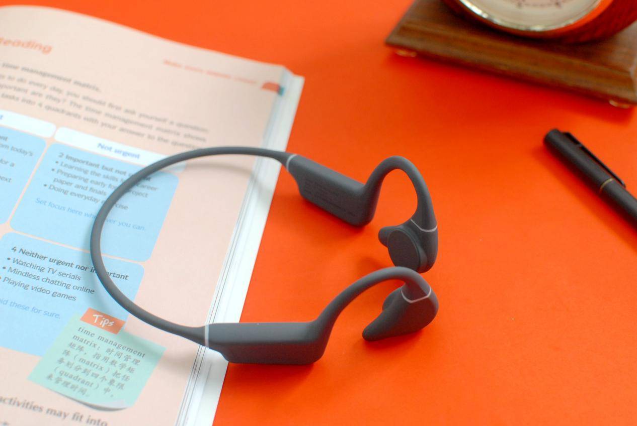 游泳耳机推荐大盘点,游泳听歌的耳机推荐哪款更好用?