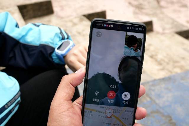 REDMI儿童手表评测：可戴可挂，微信护城河，守护孩子成长每一步