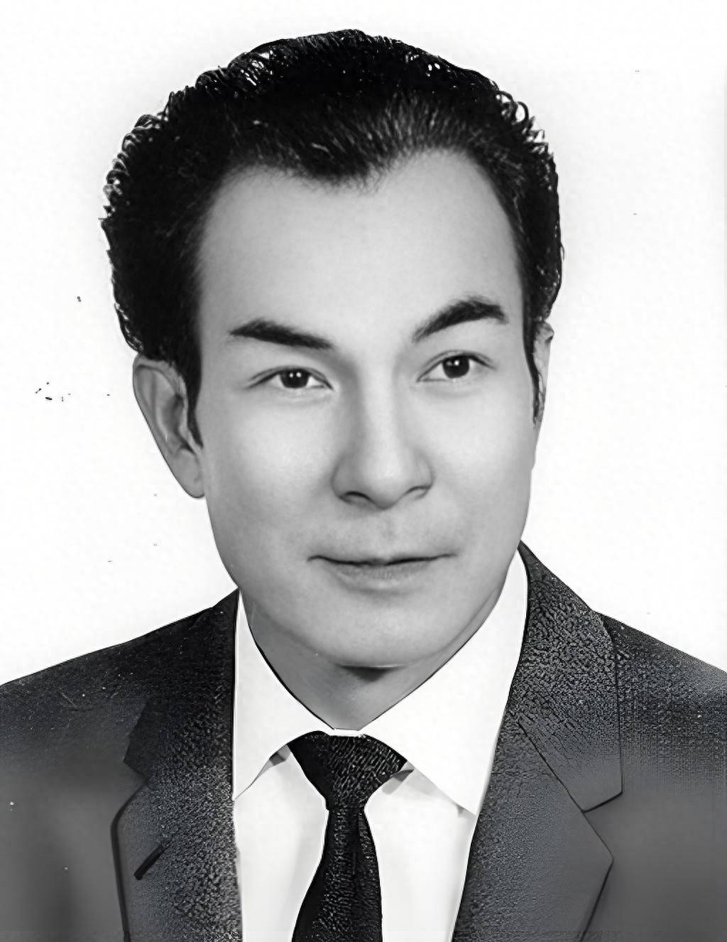 "一拳把李小龙打昏一小时