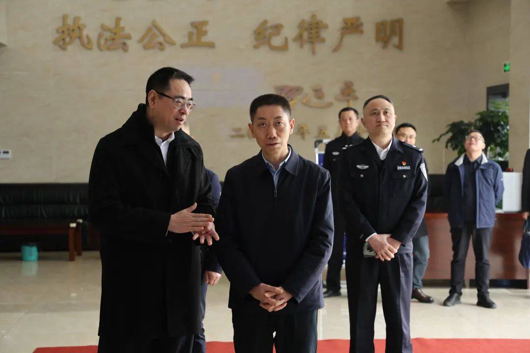 重庆市永川区委常委,政法委书记李世红调研指导永川公安工作