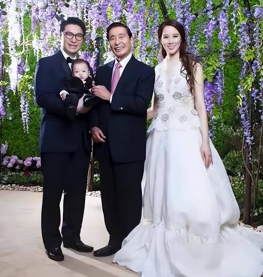 李兆基离世,大儿子三胞胎生母疑似现身,他担忧之事要成真