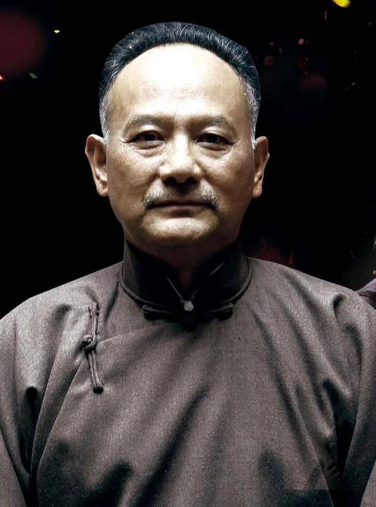 周国宾:《难忘的战斗》中被秤砣砸的警卫员,时隔49年变油腻大叔