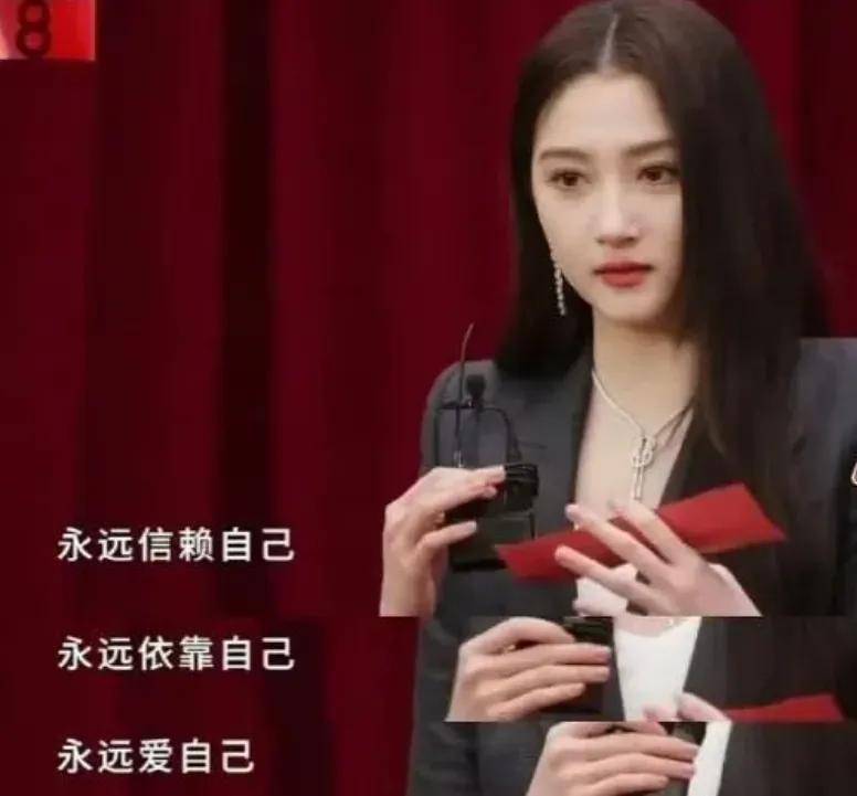 鹿晗现身佛寺，是复出前奏还是另有隐情？，鹿晗佛寺拍Vlog欲复出，事业与感情路能否柳暗花明？