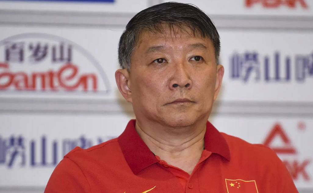 张子宇：从U19名单缺失到成年组短训的篮球征途