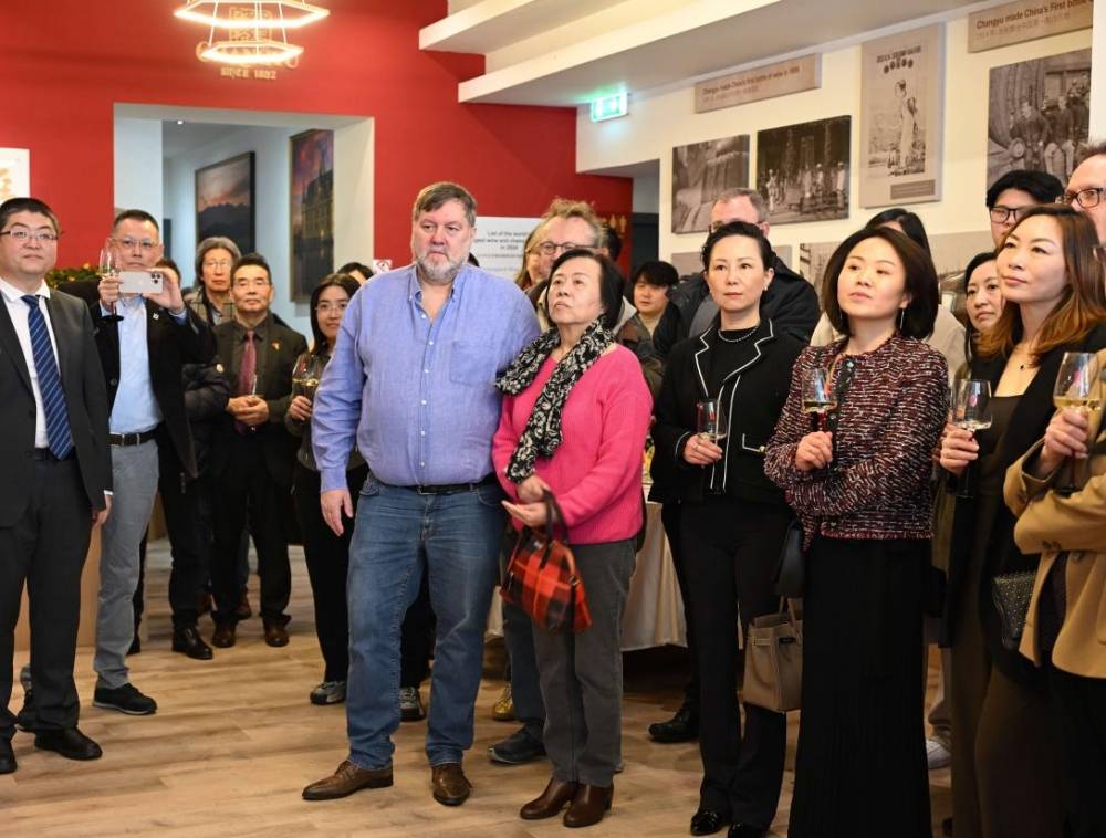 走进张裕欧洲体验馆，领略中国美食美酒的独特魅力，张裕欧洲首馆开业，开启中国美酒美食欧洲之旅