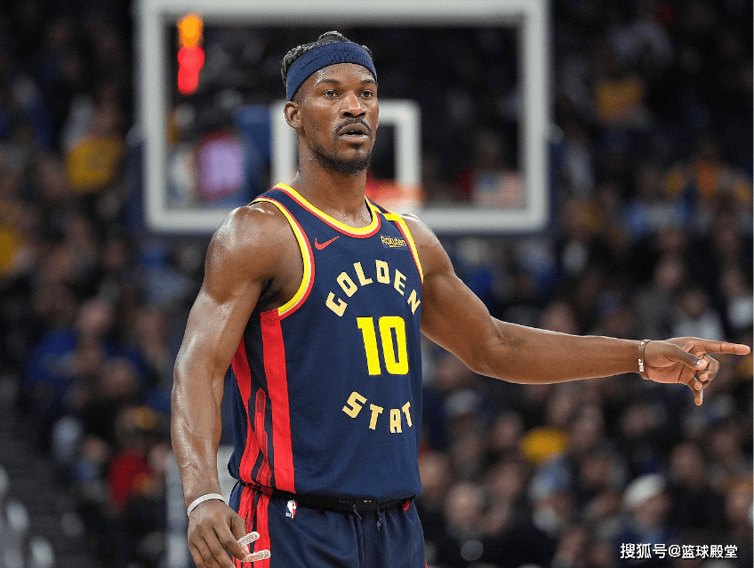 NBA常规赛：勇士大胜鹈鹕，球员状态各不同