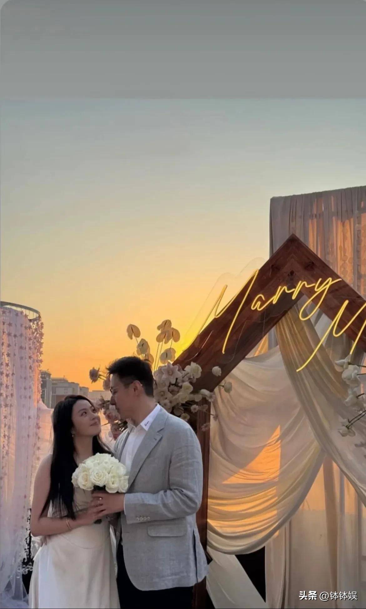 3月31日大瓜：王中磊女儿王文也求婚现场曝光，甜蜜画面来袭！