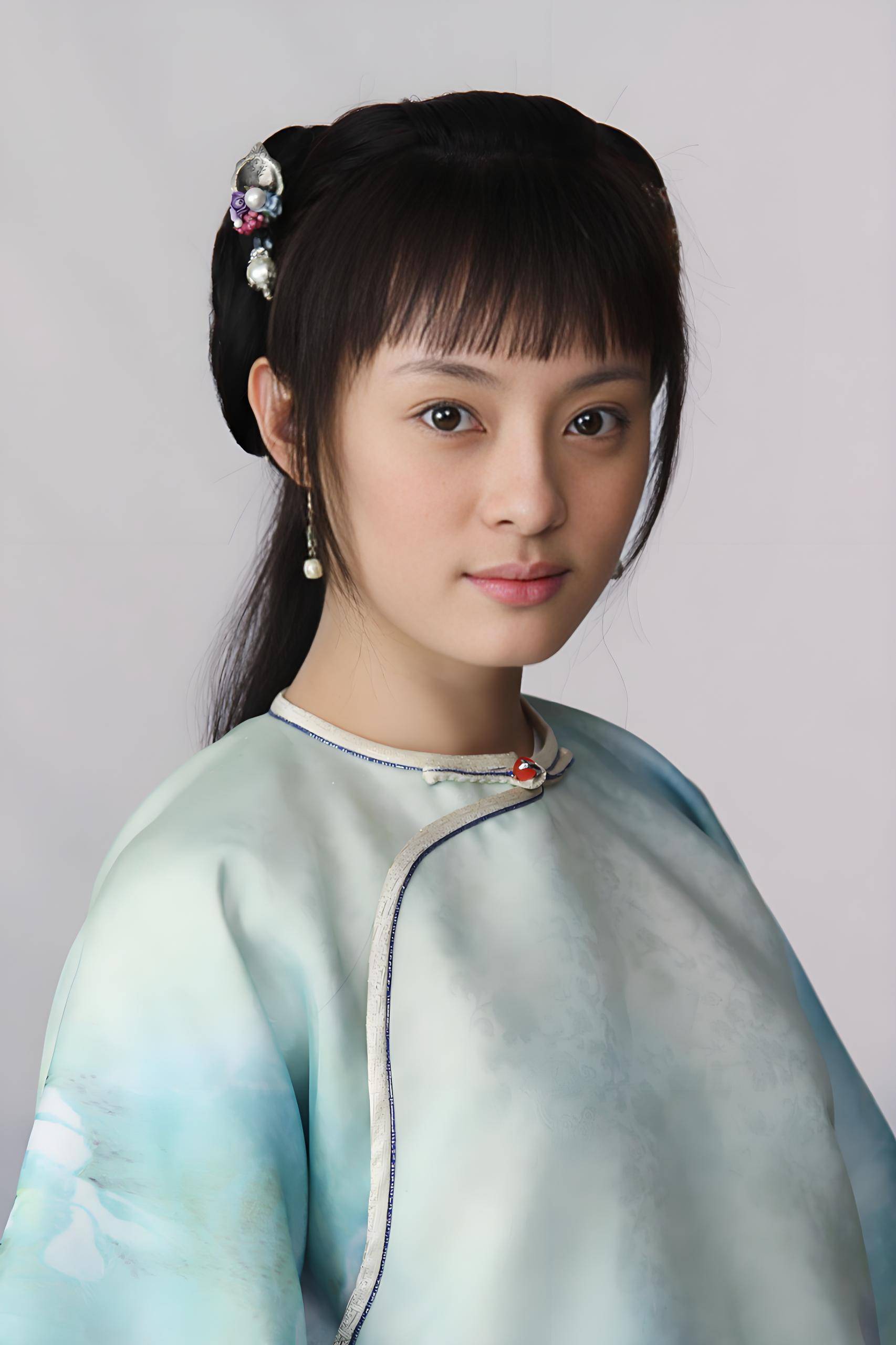 三年半,孙俪携新剧回归,从舞女到钮祜禄·甄嬛:孙俪的狠人进化史