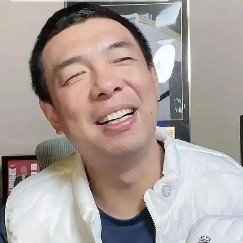 中国足球薪资改革：前国脚徐亮反对降薪引发热议