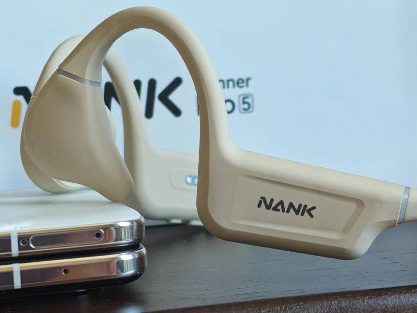 有没有游泳的时候听歌的耳机?游泳训练用水下耳机真实推荐