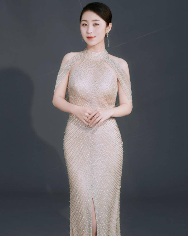 原创郭津彤凭星光大道走红嫁二婚云飞为妻39岁活成家庭主妇