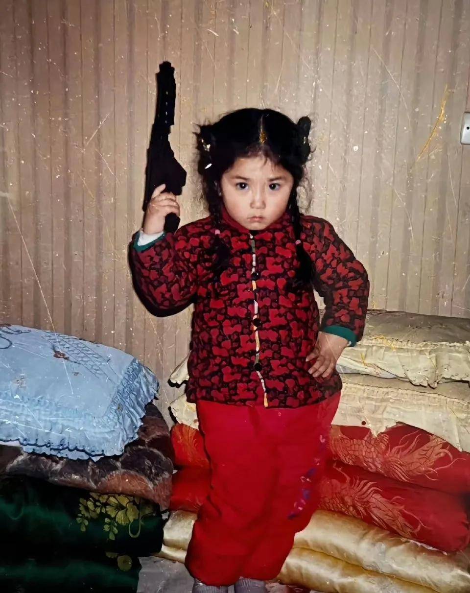 童星多年无人知,参加《浪姐》却火出圈?