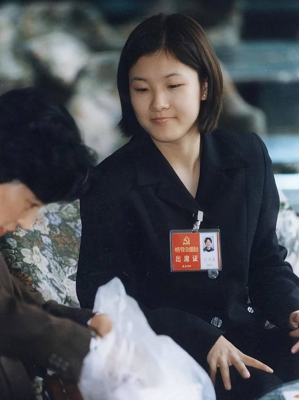 伏明霞和老梁结婚后,伏家父母"抑郁"了许久,还双双把工作辞掉