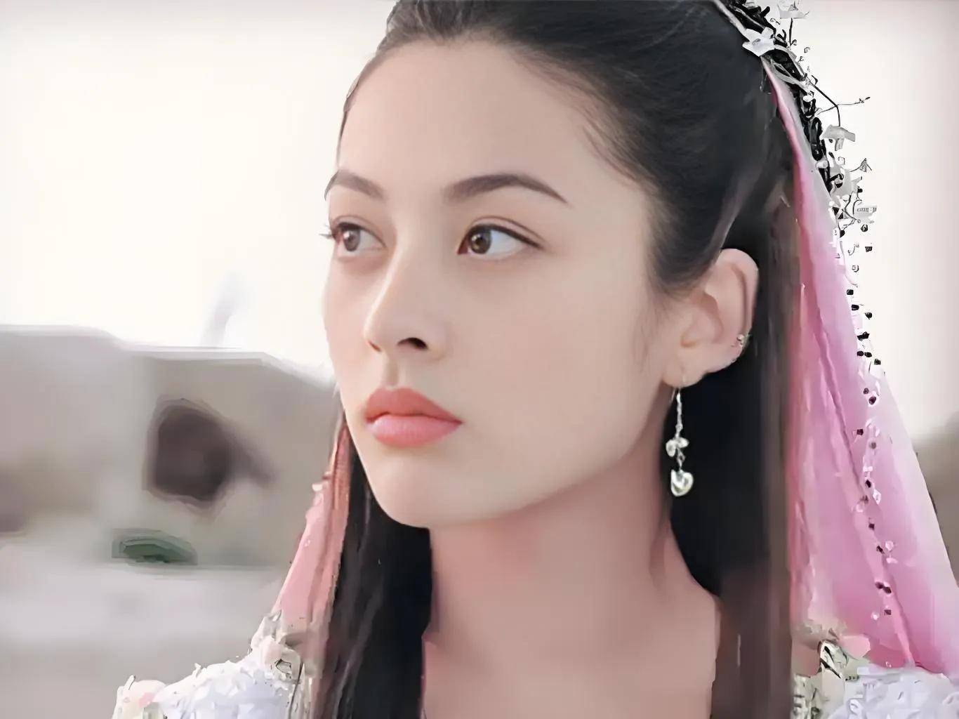 演香香公主的8位女星,看过才知道,啥叫国色天香,啥叫滥竽充数