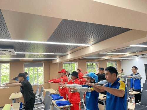 蒋村街道新就业形态联合工会开展“新就业群体颈椎防护特训营”活动(图1)