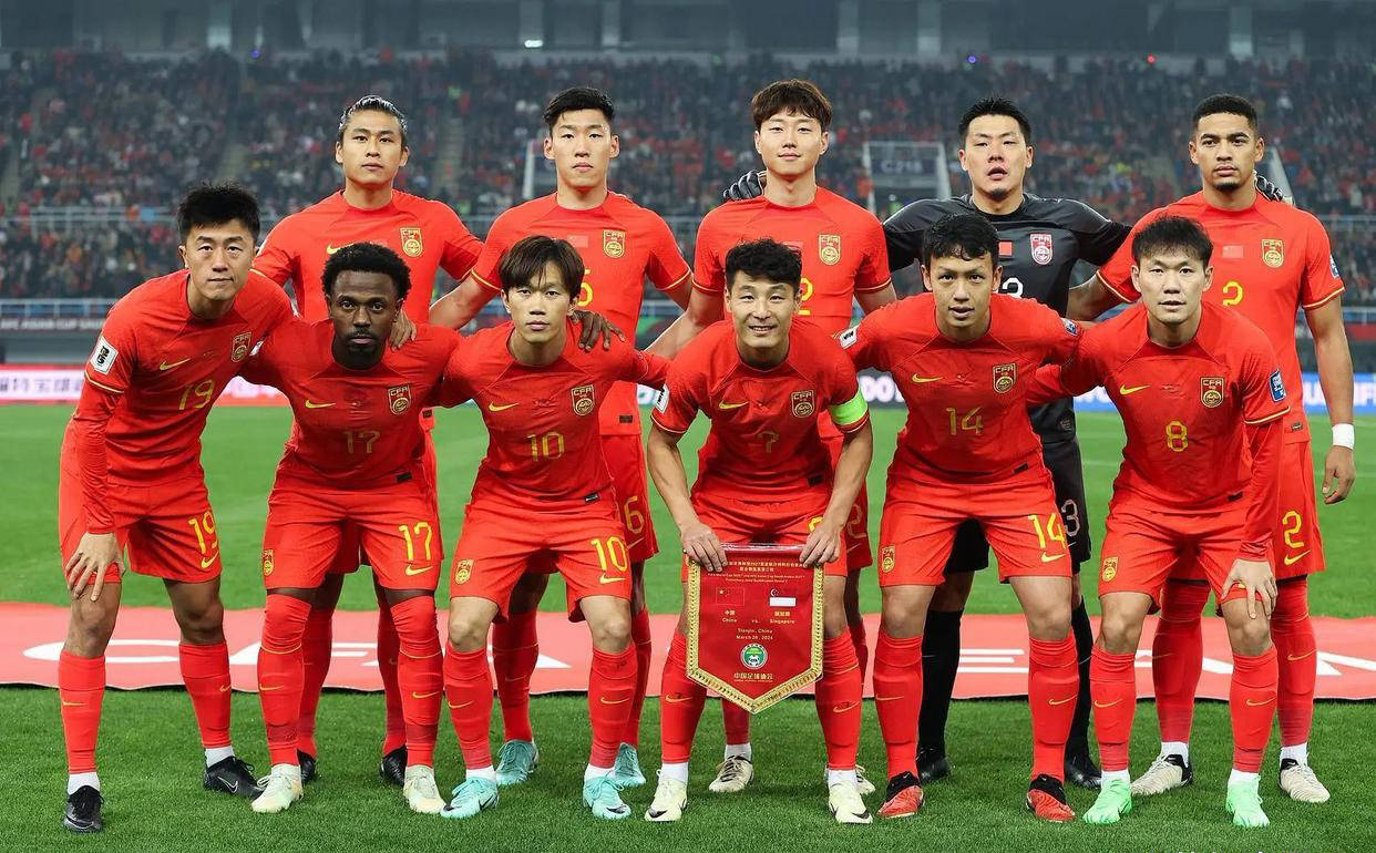 国足晋级希望重燃：关键战役与出线形势分析