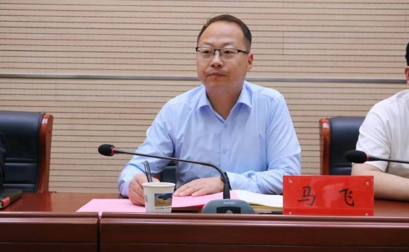 此次活动由商南县委常委,副县长马飞主持,吸引了社会